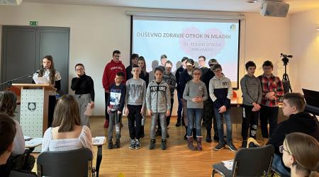 Otroški regijski parlament.j